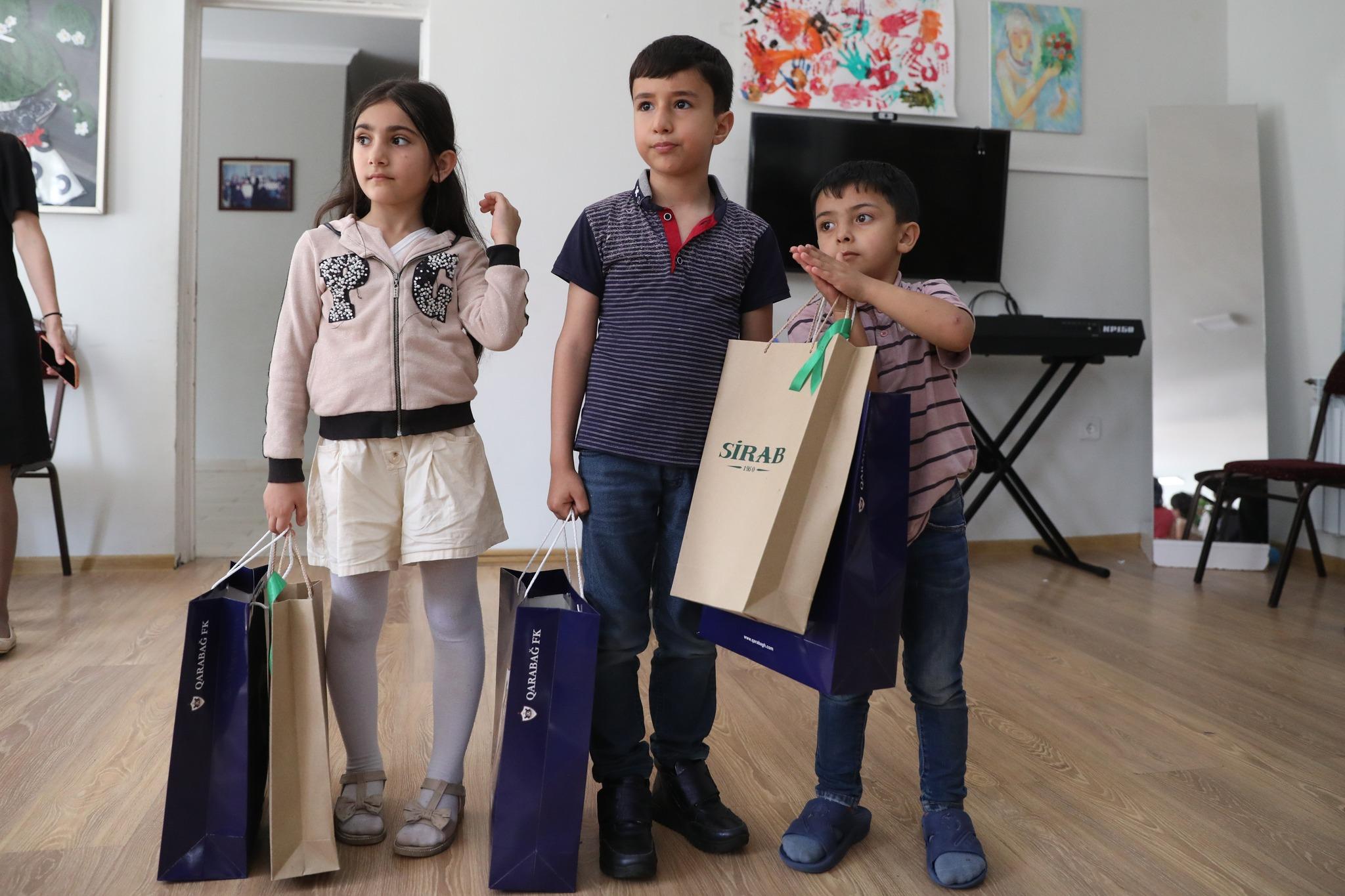 "Qarabağ" rəhbərliyi və futbolçular uşaq sığınacağını ziyarət etdi